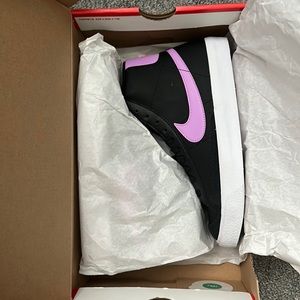 Nike blazer.
